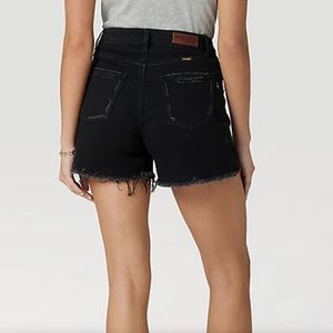 WRANGLER RETRO STYLE 4 inch frayed shorts